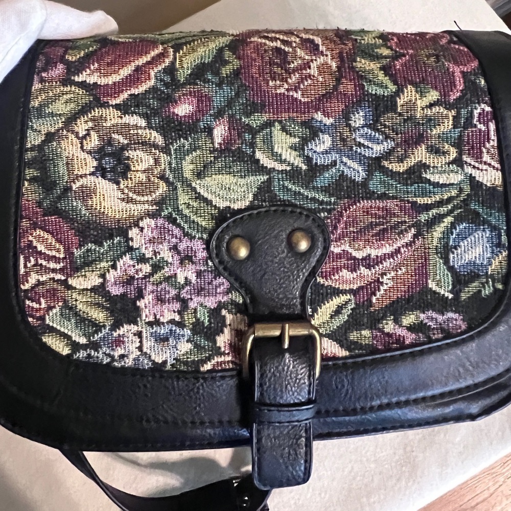 Crossbody floral bag